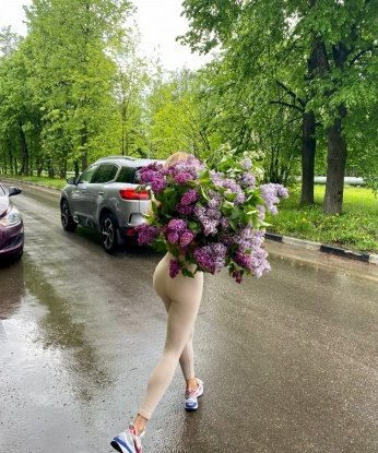 💋 Отдашься мне на пару часов, и я покажу тебе настоящее наслаждение и безудержную страсть. Можешь полностью расслабиться и довериться моим магическим рукам, которые точно знают, как доставить удовольствие.
📸 В моем арсенале есть множество откровенных фото – сиськи, попка и соблазнительное лицо! Гарантирую, что я выгляжу не хуже, чем на фотографиях. Так что встречаешься со мной, ты точно не разочаруешься.
🌇 Живу в Москве, самом пульсирующем и загадочном городе. Именно здесь я готова воплотить все твои фантазии в реальность. Забудь о рутине и окунись в мир сексуальных наслаждений со мной. Только для тебя! 💕 Милана